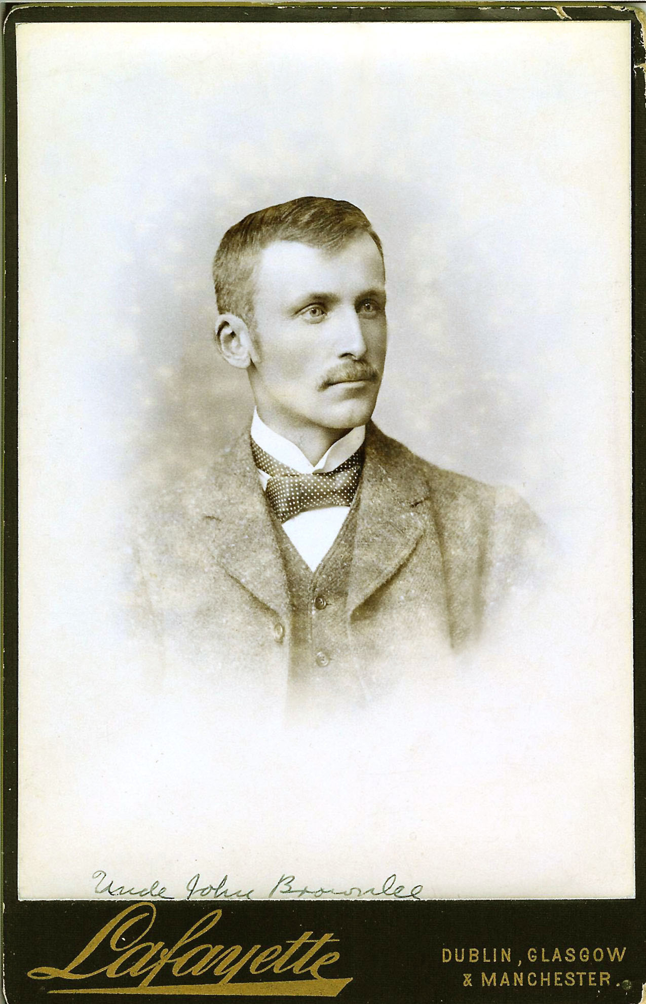 Photo of John Brownlee as a young man.